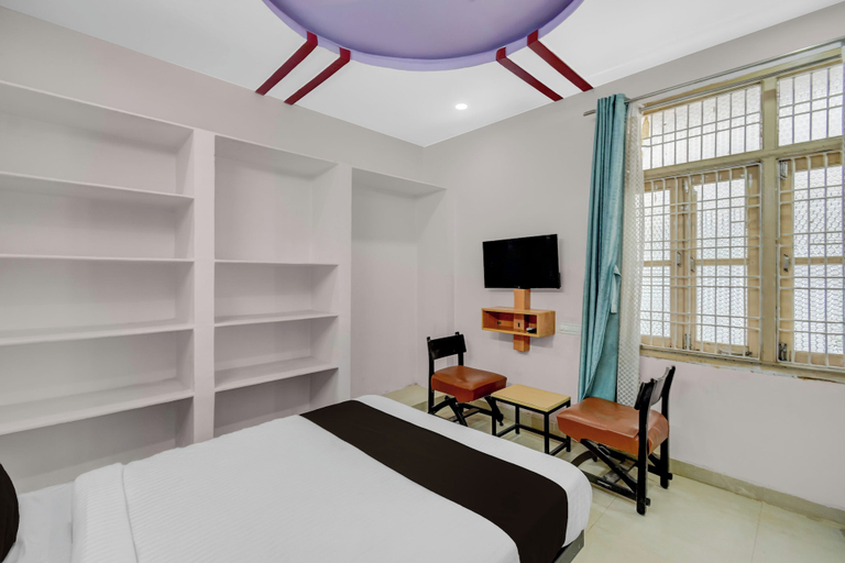 Room 5, Hotel O De Alphabet Home Stays NTPC, Karimnagar