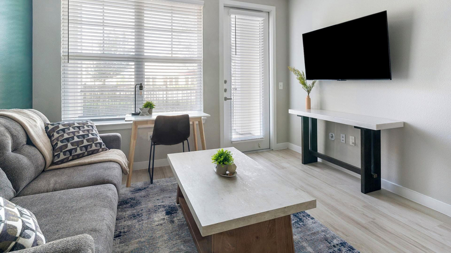 Living area 4, Landing Amazing 1bd, Game Room, Gym, Fort Bend