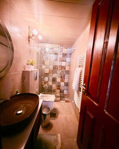 Bathroom 4, Casa Di Romeo E Juliet, Kasrouane