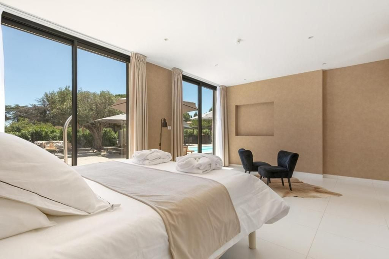 Bedroom 3, La Villa Monarque, Hérault