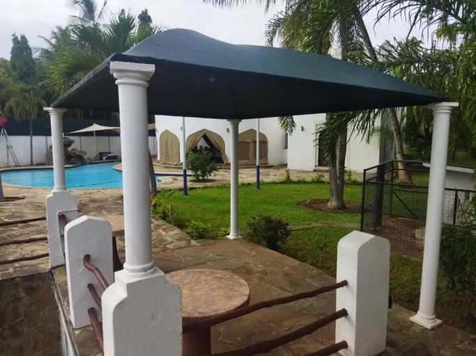 Property grounds 2, Mango Villa, Kilifi South