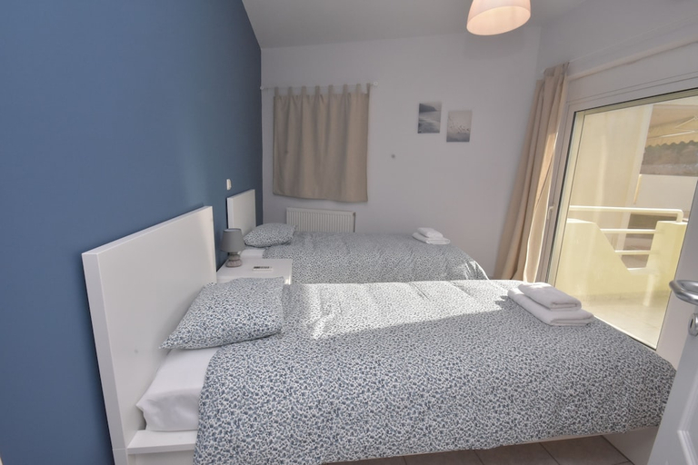 Bedroom 2, Double M, Attica