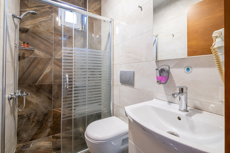 Bathroom 2, Dreams Istanbul Hotel, Fatih
