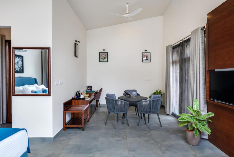 Bedroom 3, Vismita County, Chikmagalur