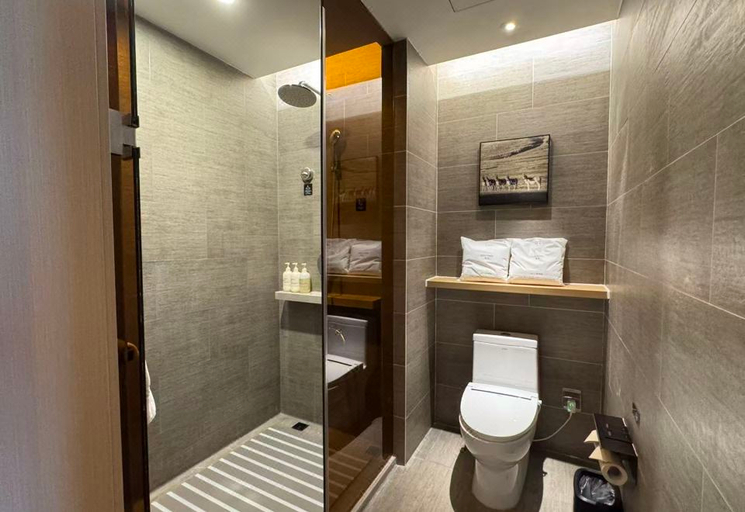 Bathroom 3, Atour S Hotel Xining Haihu New District Guotou Square, Xining