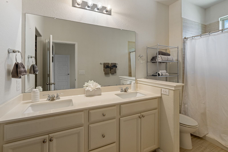 Bathroom 4, Zodiac Lane Kalahari Getaway, Williamson