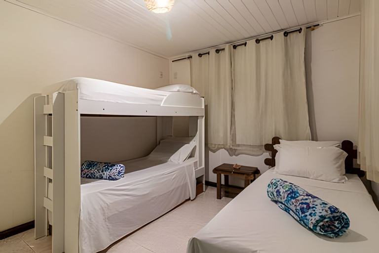Room 3, Casa 1 Porto Seguro 6 Quartos e Piscina, Porto Seguro