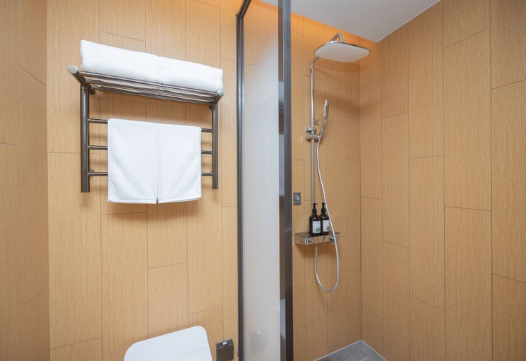 Bathroom 4, Ji Hotel Shanghai Tangzhen Metro Station, Shanghai