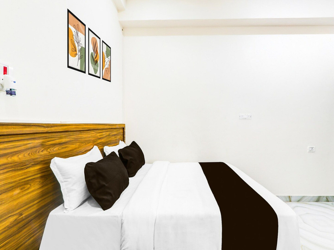 Room 4, Saver Double bhu iit Mahamanpuri, Varanasi