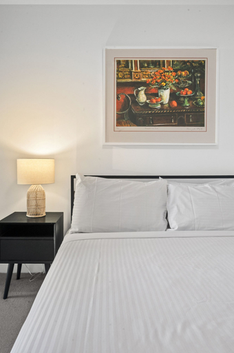 Room 5, Stylish 1-bed Apartment With Gym & Pool, Melbourne