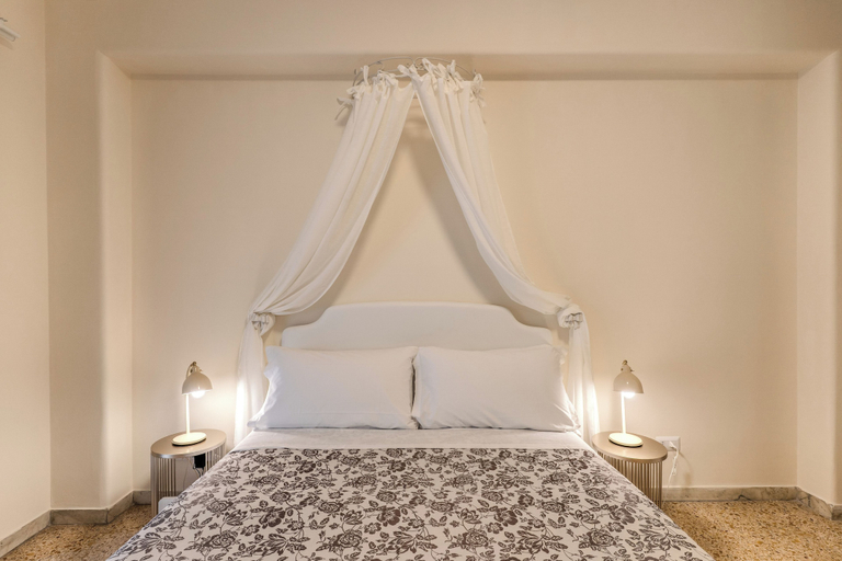 Room 3, Casa Nostra Vaticano, Rome