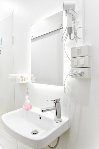 Bathroom 4, OWNLY CAPSULE HOTEL, Samphantawong