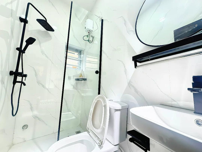 Bathroom 2, Conitnental Exquisite Hotel by Reiz, AbujaMun