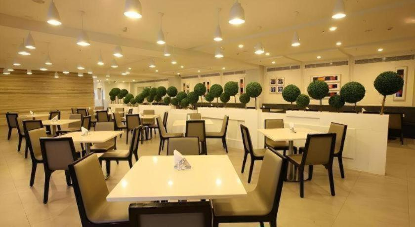 Food & Drinks 5, Hotel Minerva Grand, Krishna