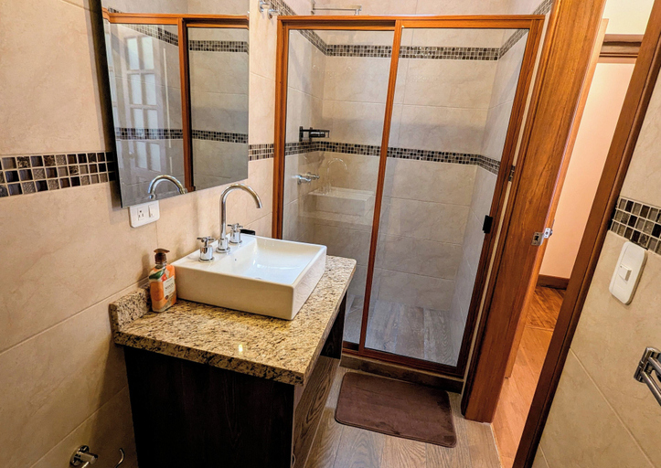 Bathroom 4, La Casona Emma Rooms, Quito