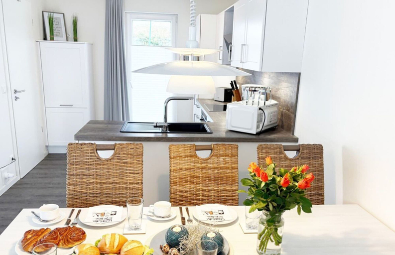 Dining 4, House No. 14, Fischerhus, Friesland