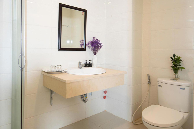 Bathroom 4, Summer Beach Hotel - Back Beach, Ho Chi Minh City