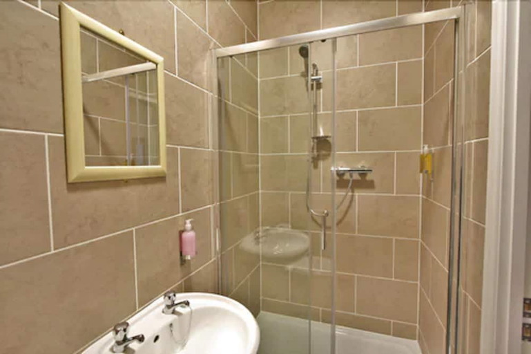 Bathroom 3, Homesly Gloucester Hotels Ltd., Gloucestershire