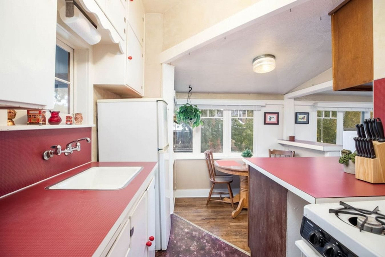 Private kitchen 5, AEA Historic Avenues - 195 F St. SLC, Salt Lake