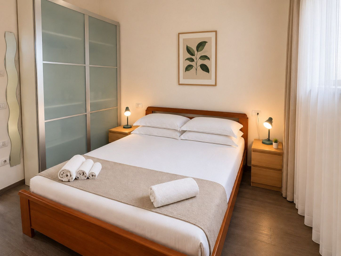 Room 2, Celestino, Florence