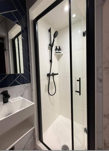 Bathroom 2, Hütel, Sefton