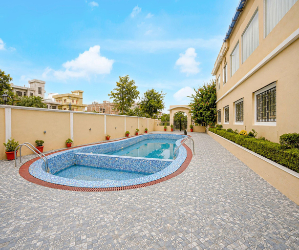 Pool 4, Deluxe Room With Two, Purba Champaran
