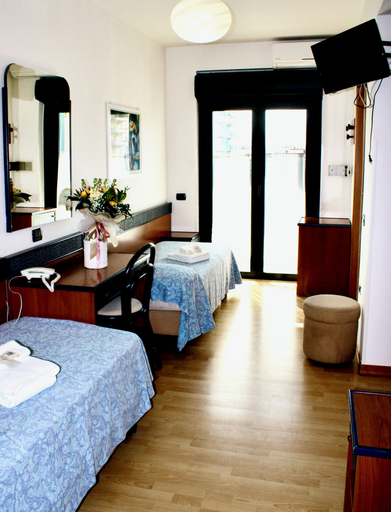Bedroom 2, Hotel Tassoni Maison, Teramo