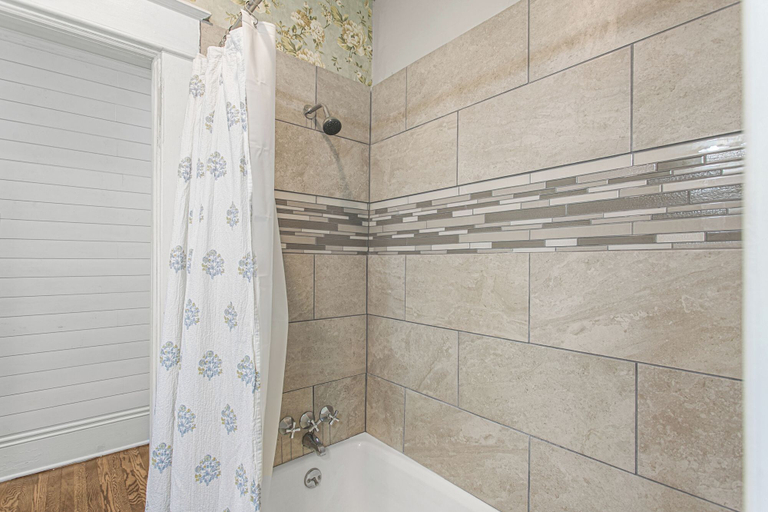 Bathroom 5, The Hamilton a Stylish Downtown Bungalow, Guilford