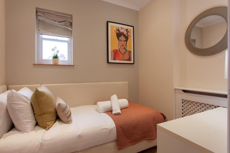 Room 2, Comfortable Apartments in Kensington by Short Stories London, London