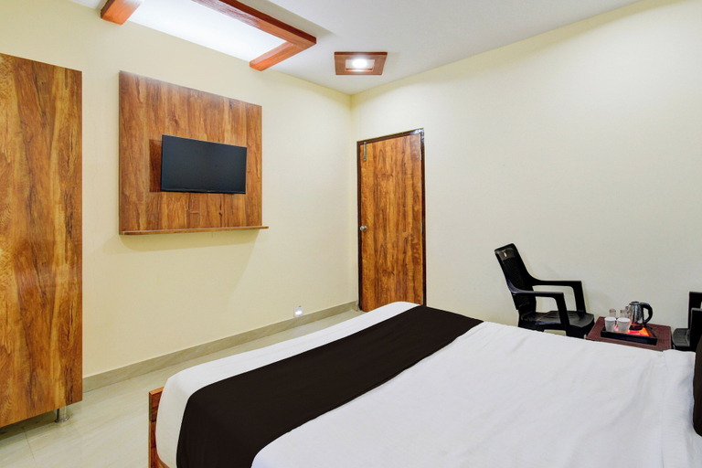 Room 5, Hotel O Bolligudem, Ranga Reddy