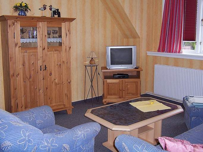 Living area 2, Holiday Apartment With 1 Bedroom, Nordfriesland