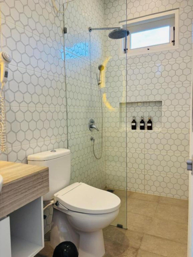 Bathroom 2, The Renon Residence King Bedroom 203, Denpasar