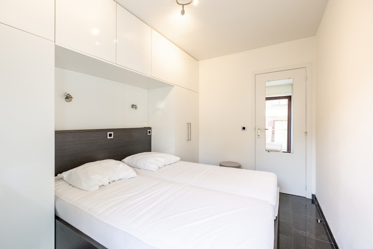 Room 3, Apartment in Blankenberge with Sea View, West-Vlaanderen