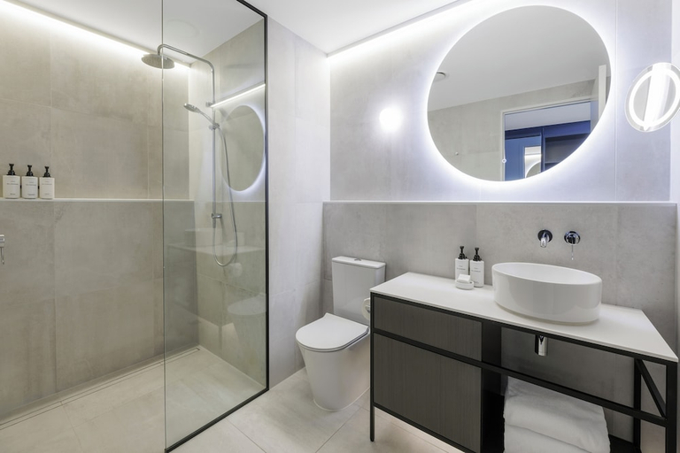 Bathroom 4, The Mayfair, Christchurch