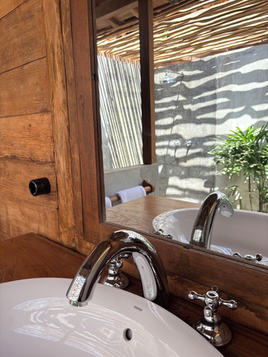 Bathroom 2, La Colline Nusa Penida, Klungkung
