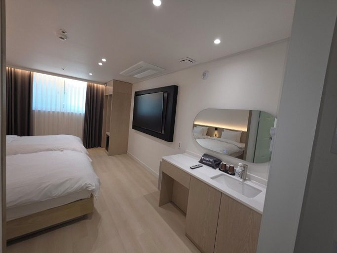 Room 2, Hound Hotel Mokpo Sangdong, Muan