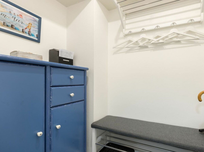 Interior, 3 "lighthouses", Nordfriesland