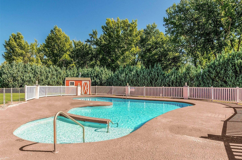 Pool 5, FairBridge Inn Express Buffalo, Johnson