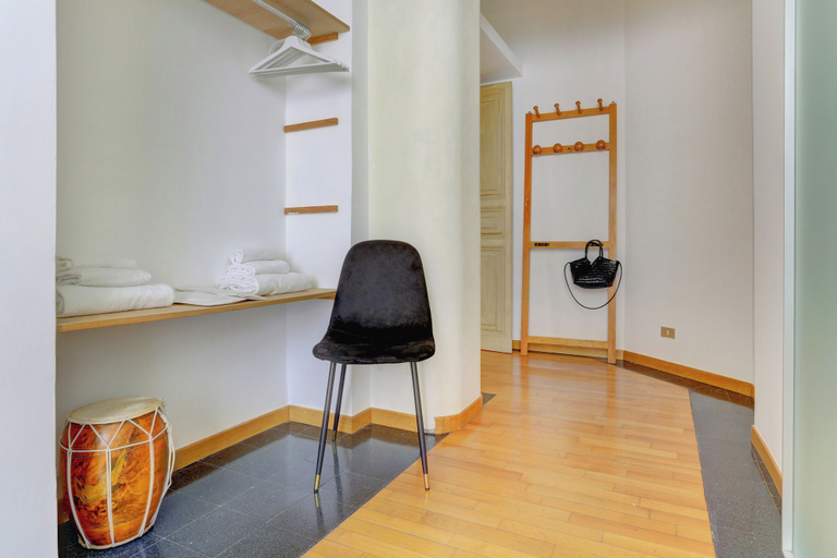 Interior 5, Vatican City View 2BR & 2BA Home and More, Rome
