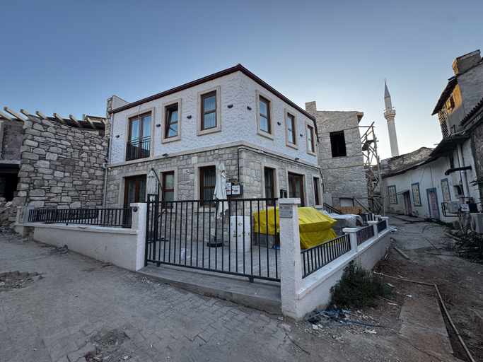 Terrace/patio 3, Urla Lime Hotel, Urla