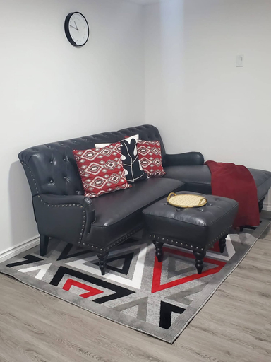 Living area 5, Beautiful Tranquil 1bedroom Basement Suite, Division No. 11