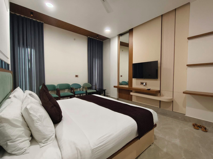 Room 4, Hotel Royal DC, Aligarh