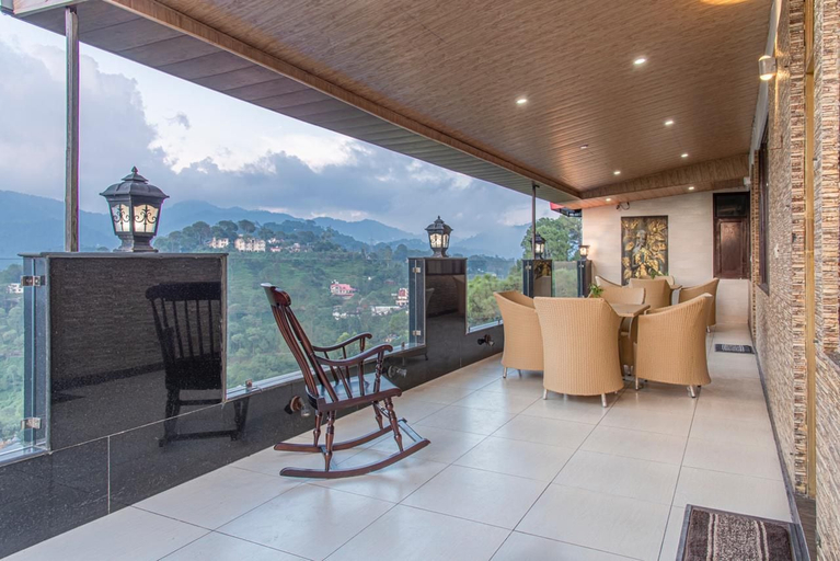 Terrace/patio, MINT Pine Forest Resort, Solan