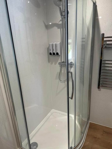 Bathroom 5, Cedarwood B&B, North Somerset