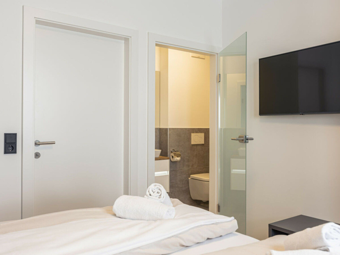 Room 3, Holiday Apartment & Infinity Pool, Sankt Johann im Pongau