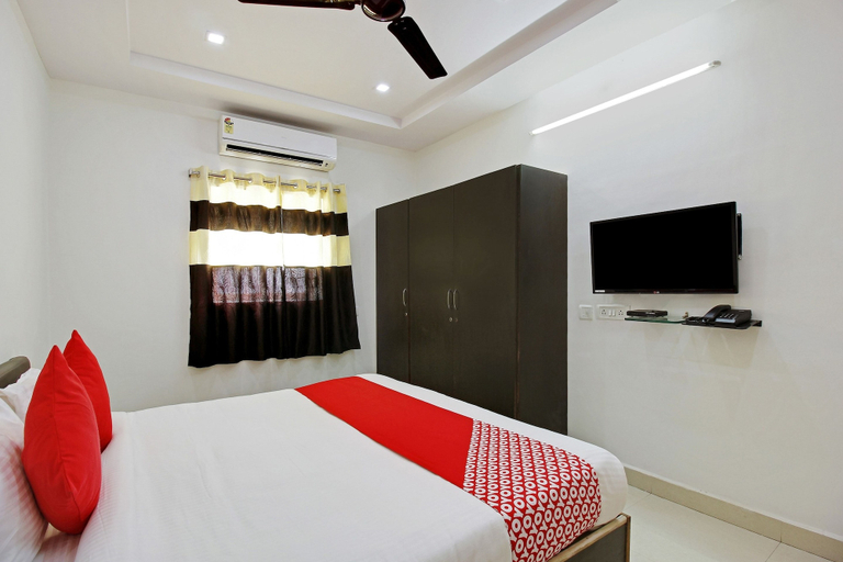 Room 3, Super Hotel O Golden Hive Madhapur Near, Hyderabad