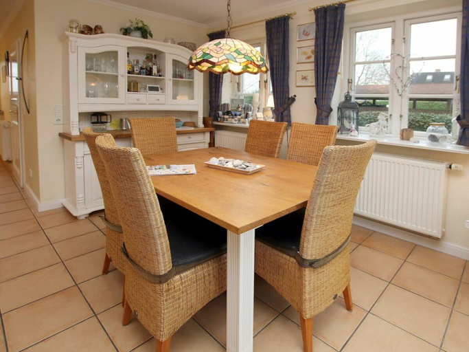 Dining, Aanthuus, Ohl Dorp 49 b, Nordfriesland