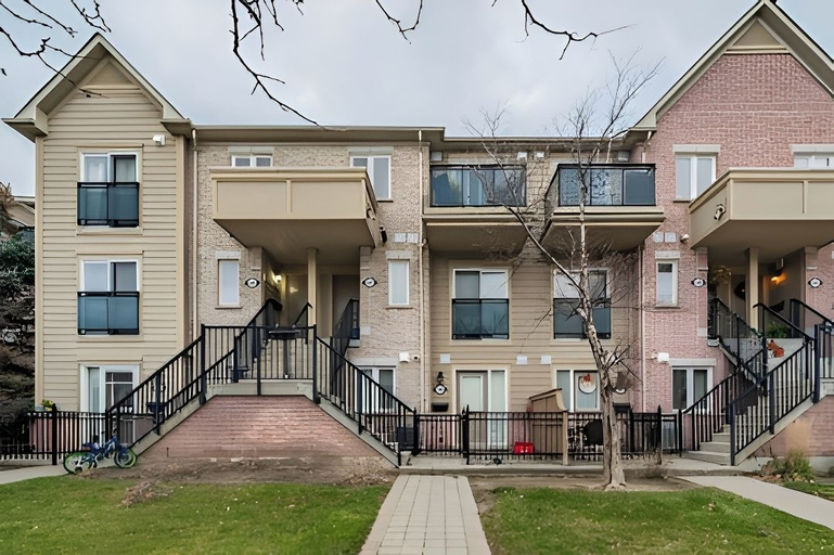 Exterior, Comfort Townhouse Suites, Peel