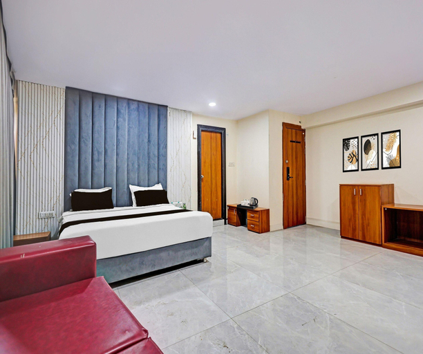 Room 2, Deluxe Room Hotel U Turn & Restaurant, Indore