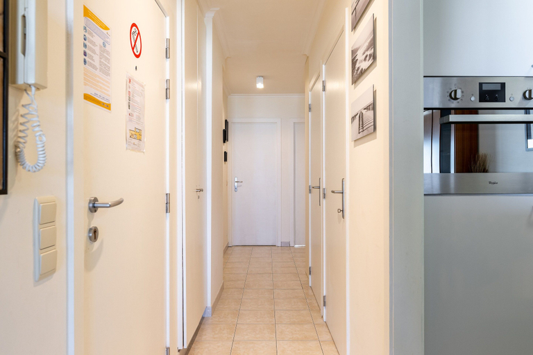 Interior 3, Apartment in Zeedijk With Stunning Sea Views, West-Vlaanderen